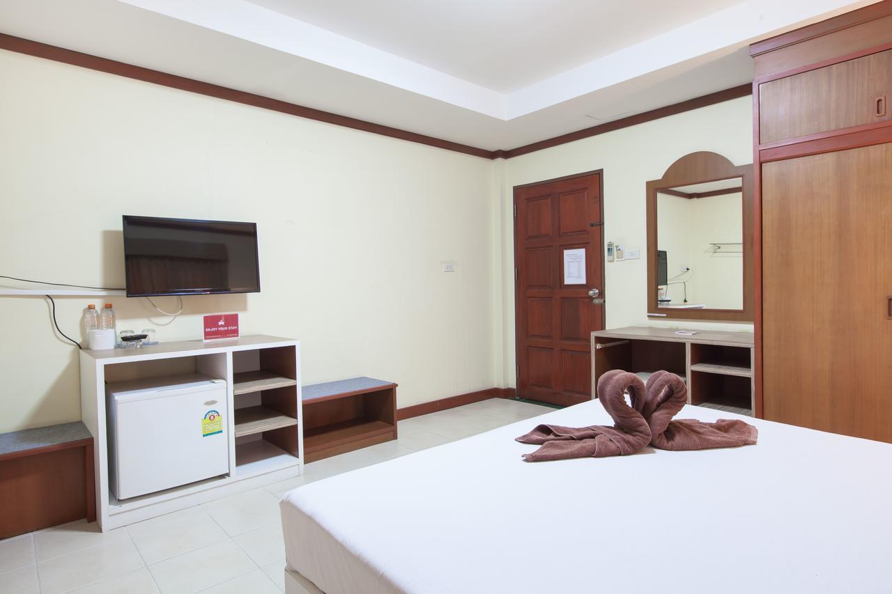 Zen Rooms Rat-U-Thid 200 Phi Road Patong Exteriör bild